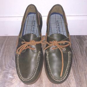Men’s Sperry boat shoes